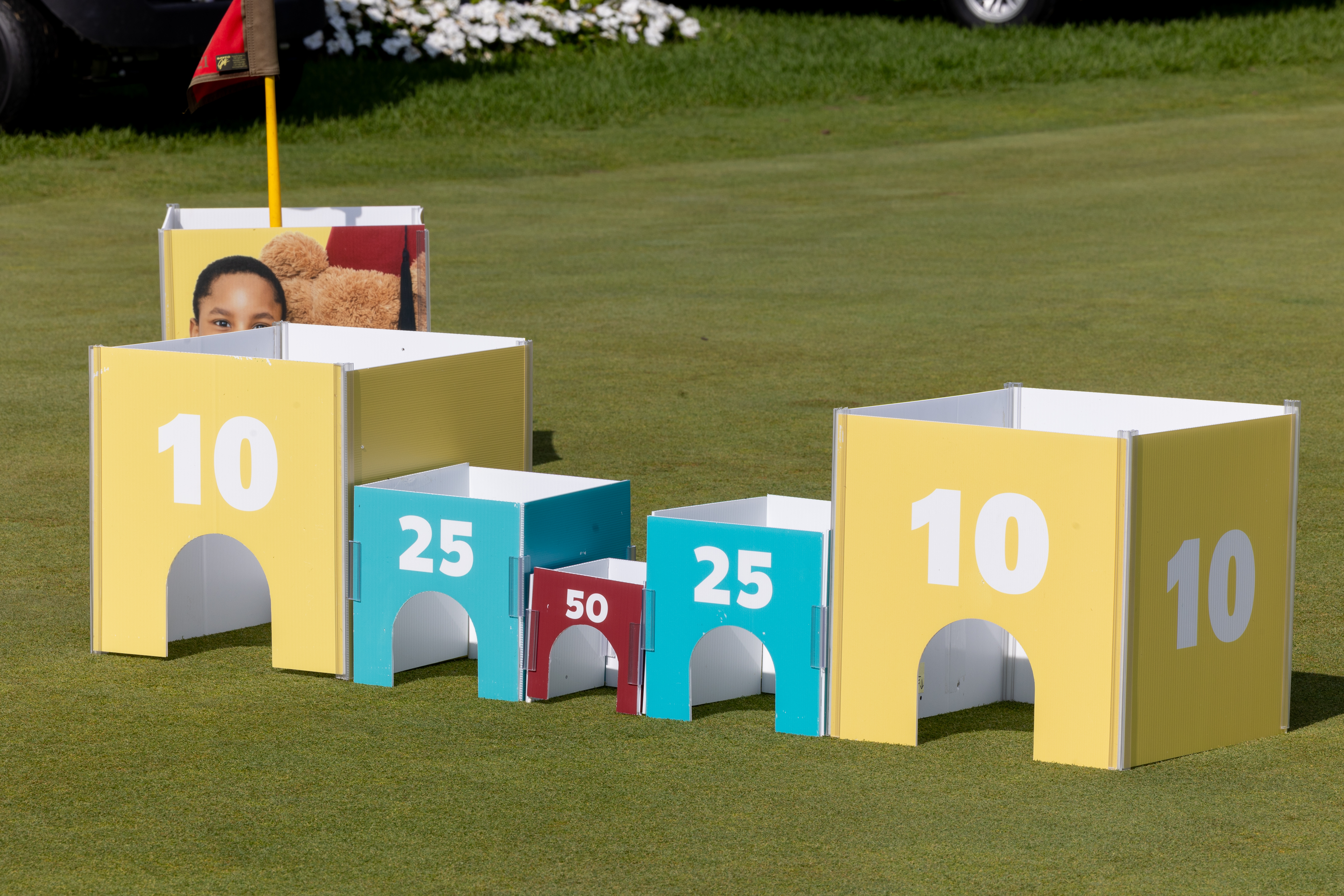 14e édition du Tournoi de golf des Hôpitaux Shriners pour enfants Canada |  Shriners Hospital for Children Canada - 14th Annual Golf Tournament - Default Image of Commanditaire Concours de coups roulés - Putting Challenge Sponsor